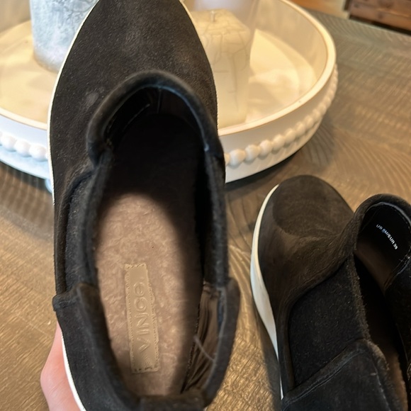 Brand New Vince Warren Chelsea Sneaker Boot - Picture 4 of 6